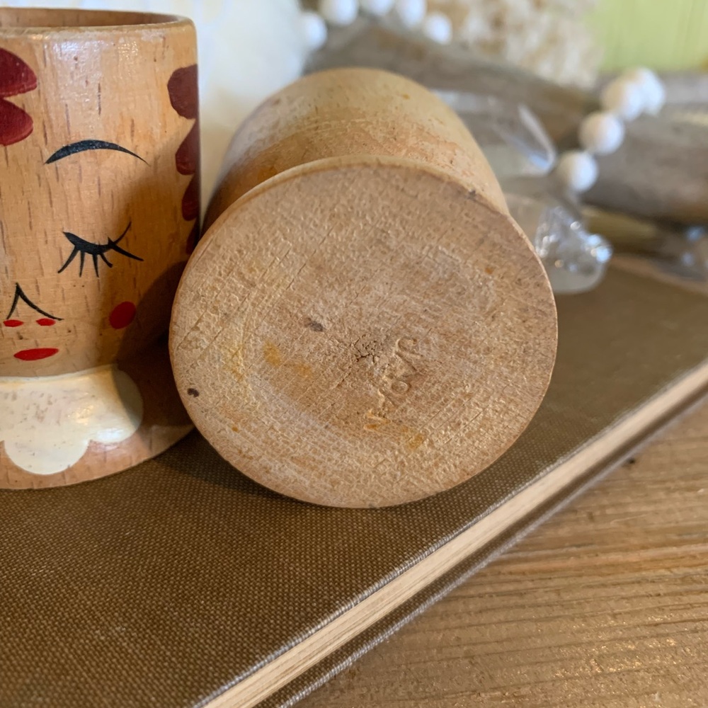 Vintage Wooden Egg Cups 🥚 - Picture 6 of 7